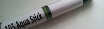 105 Aqua Stick solvent-free epoxy repair putty for emergency underwater repairs